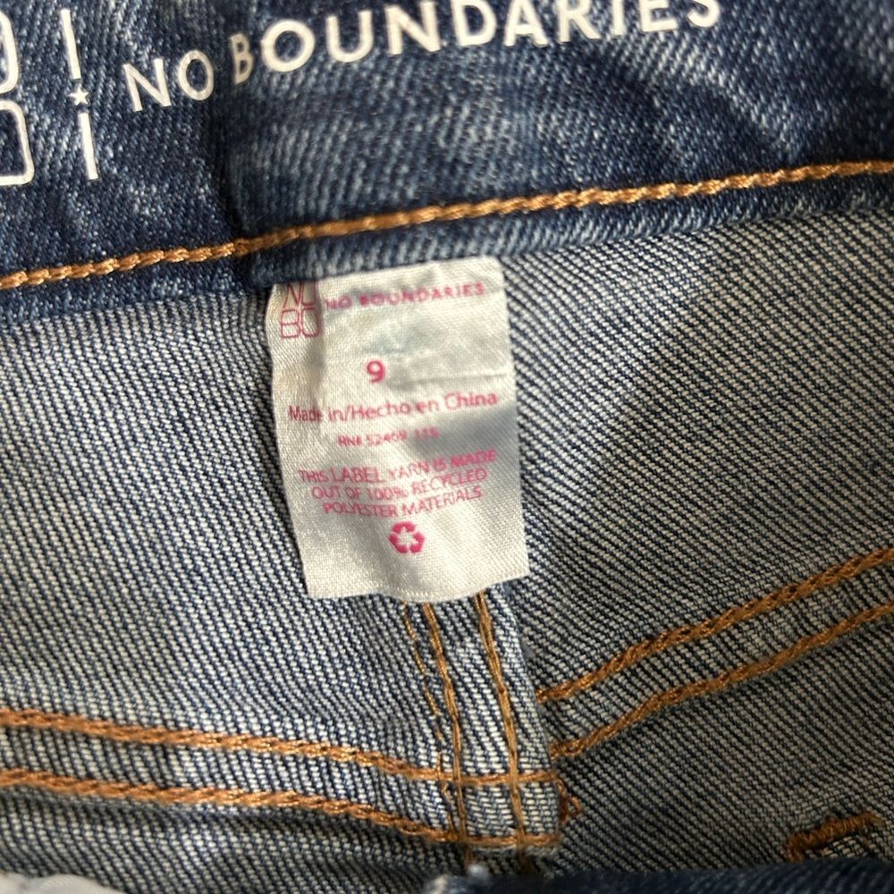 No Boundaries Blue Denim High-rise Destructed Mom Jeans(Size 9) - Picture 8 of 9